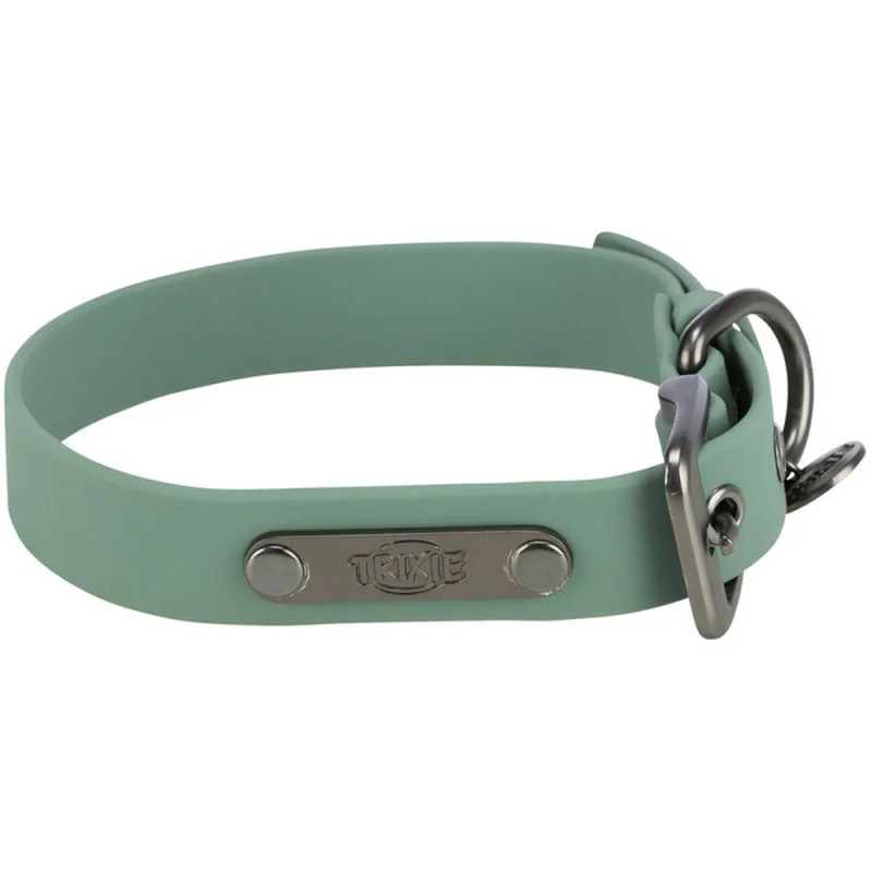 Collar para perro Trixie de PVC verde menta, con placa metálica frontal, hebilla resistente y anilla de sujeción.